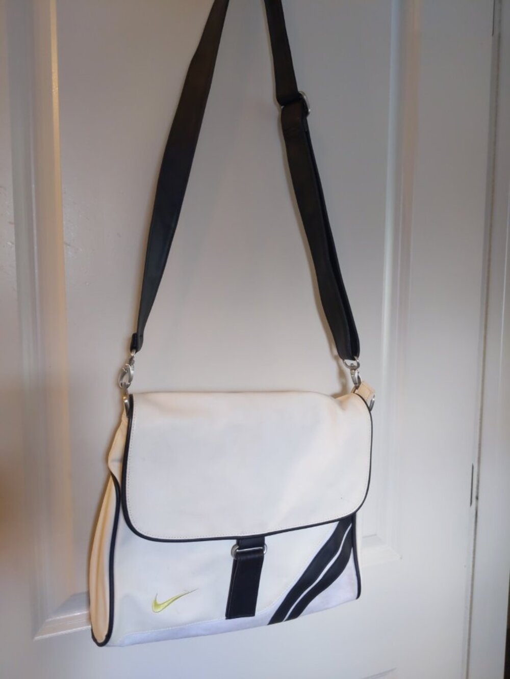 RARE vintage nike messenger bag rockstar white & black w yellow embroidered logo